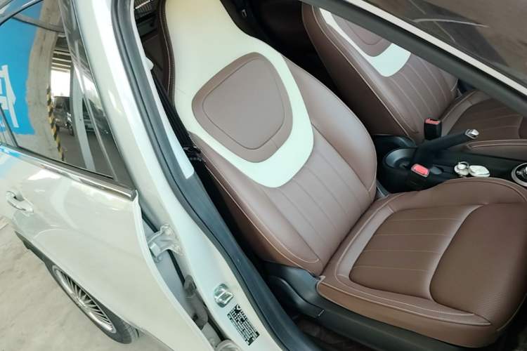Used Wuling Bingo 2023 203km Comfort Edition Right Front Seat