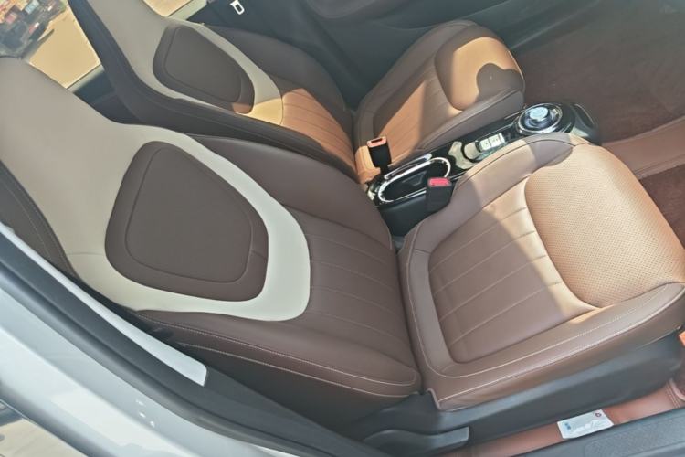 Used Wuling Bingo 2023 333 km Lingxi Connected Version Right Front Seat