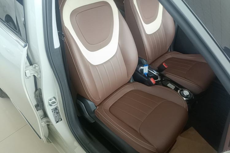 Used Wuling Bingo 2023 333 km Enjoyment Version Right Front Seat