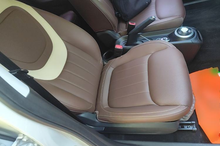 Used Wuling Bingo 2023 203km Comfort Edition Right Front Seat