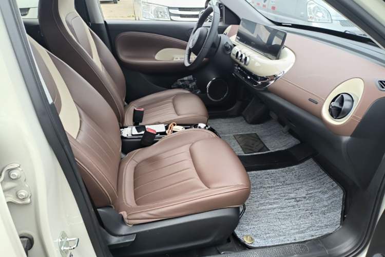 Used Wuling Bingo 2023 410 km Lingxi Deluxe Edition Right Front Seat