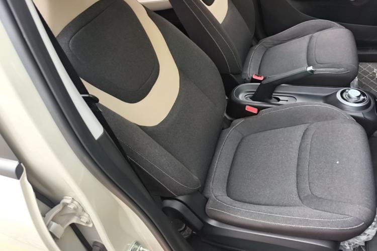 Used Wuling Bingo 2023 333 km Fast-Share Version Right Front Seat