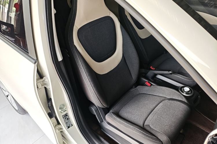 Used Wuling Bingo 2023 203km Light Edition Right Front Seat