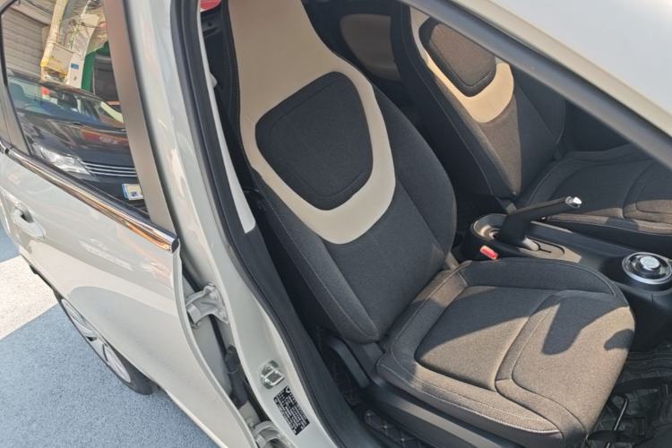Used Wuling Bingo 2023 203km Light Edition Right Front Seat