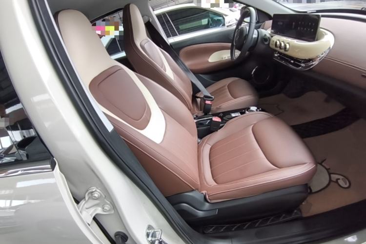 Used Wuling Bingo 2023 333 km Lingxi Connected+ Version Right Front Seat