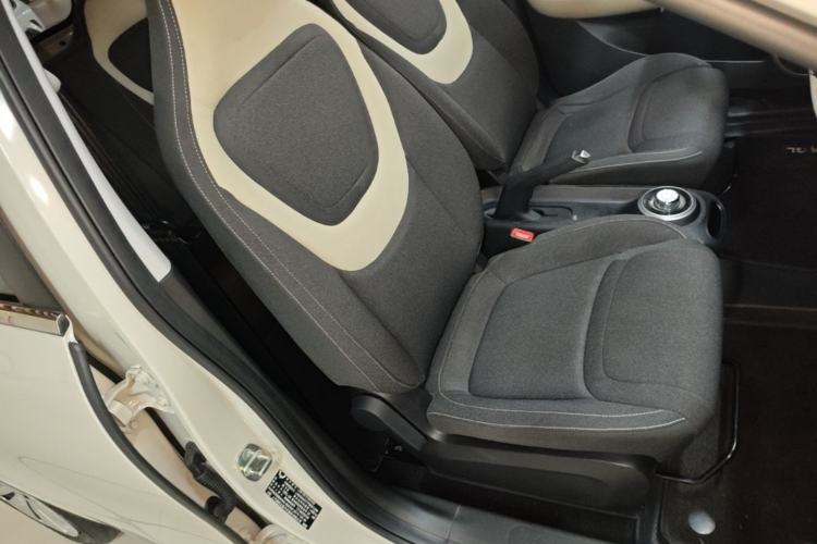 Used Wuling Bingo 2023 333 km Fast-Share Version Right Front Seat