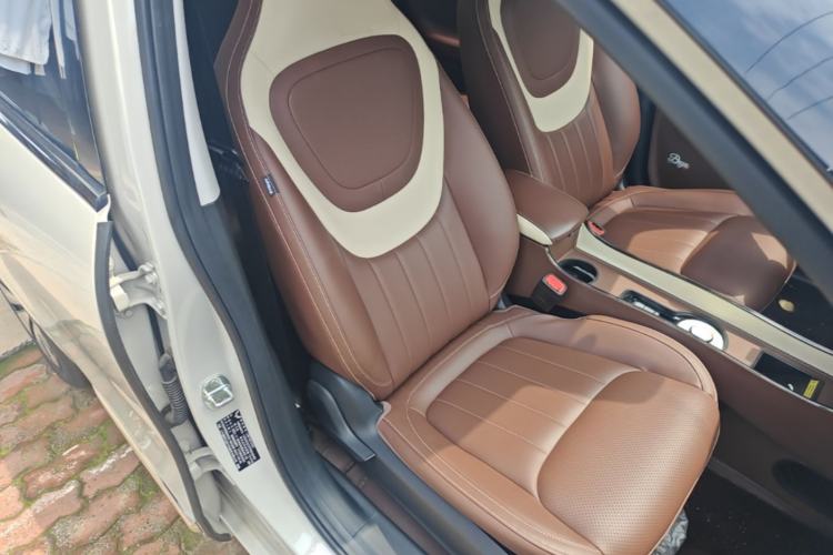 Used Wuling Bingo 2023 410 km Lingxi Deluxe Edition Right Front Seat