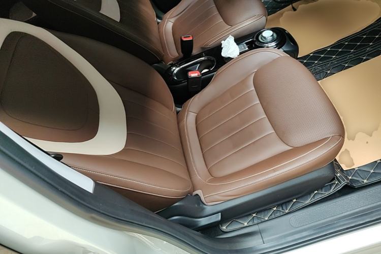 Used Wuling Bingo 2023 333 km Lingxi Connected Version Right Front Seat