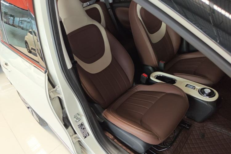 Used Wuling Bingo 2023 410 km Lingxi Deluxe Edition Right Front Seat