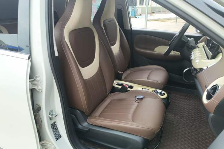 Used Wuling Bingo 2023 333 km Lingxi Connected Version Right Front Seat