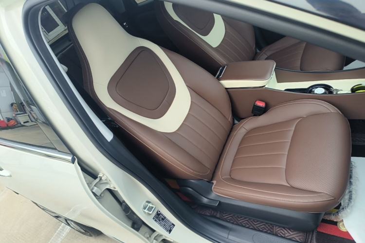 Used Wuling Bingo 2023 333 km Lingxi Connected+ Version Right Front Seat