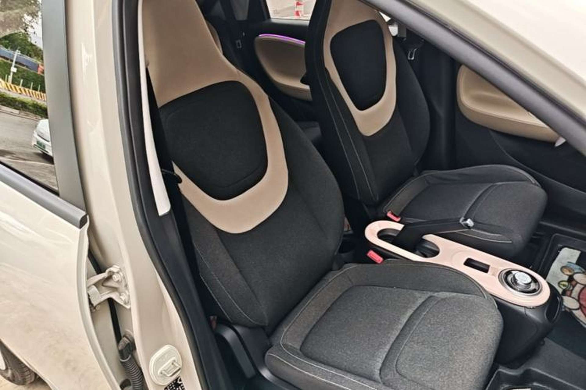 Used Wuling Bingo 2023 203km Comfort Edition Right Front Seat