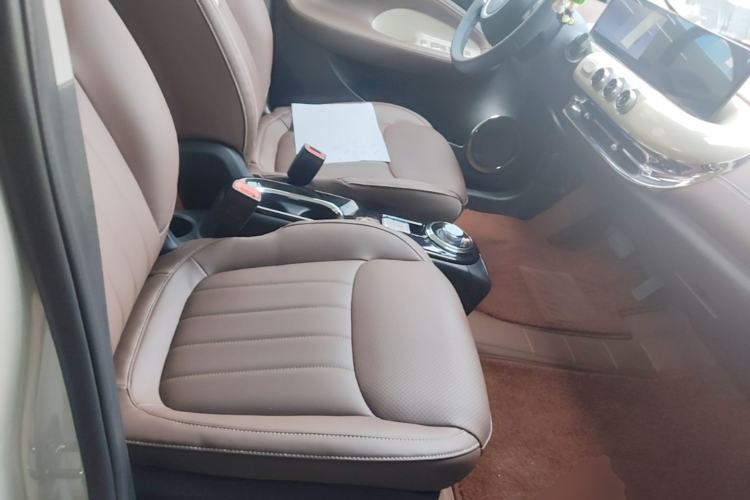 Used Wuling Bingo 2023 410 km Lingxi Deluxe Edition Right Front Seat