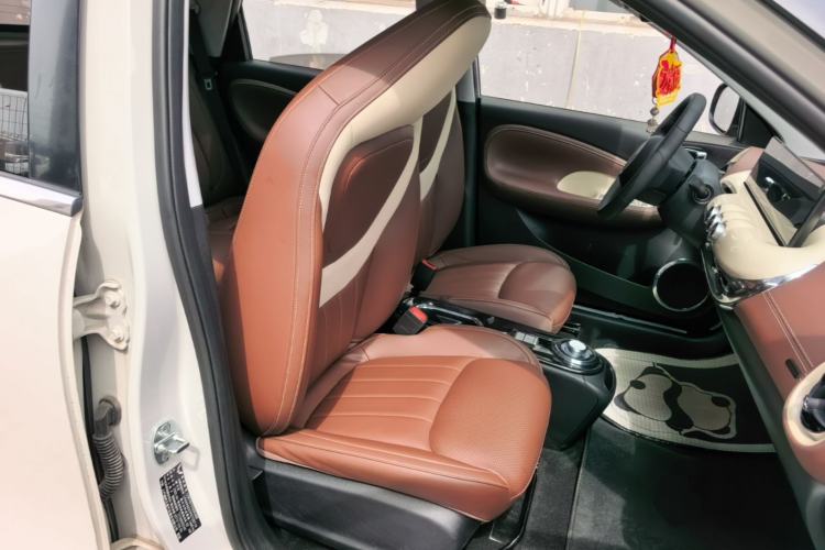 Used Wuling Bingo 2023 333 km Enjoyment Version Right Front Seat
