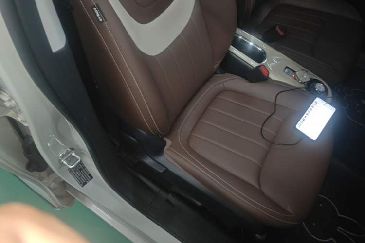 Used Wuling Bingo 2023 410 km Lingxi Deluxe Edition Right Front Seat