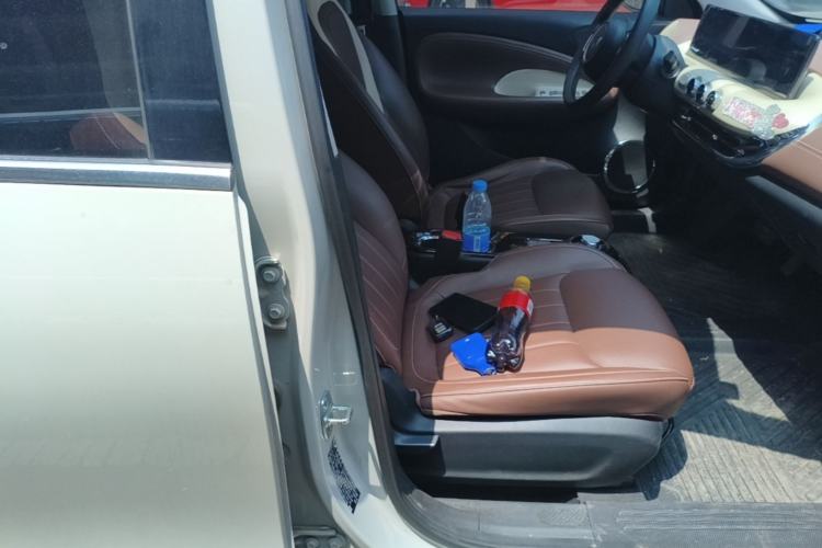 Used Wuling Bingo 2023 333 km Lingxi Connected Version Right Front Seat