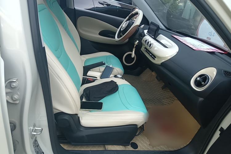 Used Wuling Bingo 2023 203km Light Edition Right Front Seat