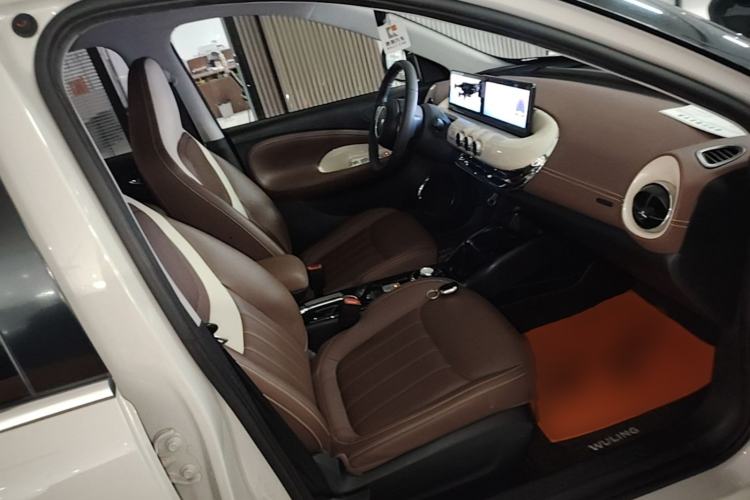 Used Wuling Bingo 2023 333 km Lingxi Connected Version Right Front Seat