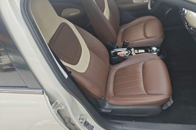 Used Wuling Bingo 2023 333km Enjoy+ Version Right Front Seat