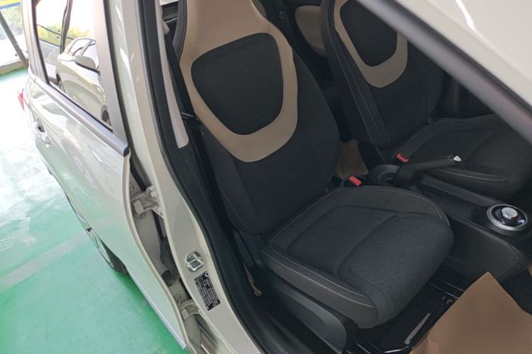 Used Wuling Bingo 2023 203km Light Edition Right Front Seat