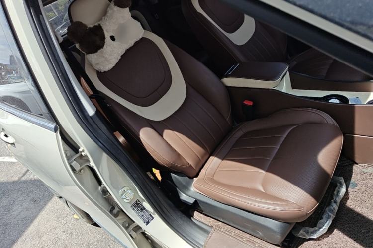 Used Wuling Bingo 2023 410 km Lingxi Deluxe Edition Right Front Seat