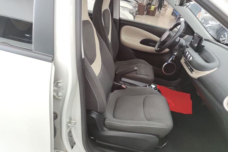 Used Wuling Bingo 2023 333 km Fast-Share Version Right Front Seat
