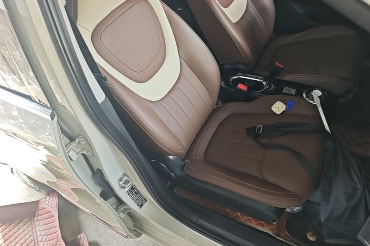 Used Wuling Bingo 2023 333 km Fast-Share Version Right Front Seat