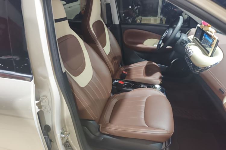 Used Wuling Bingo 2023 333 km Fast-Share Version Right Front Seat