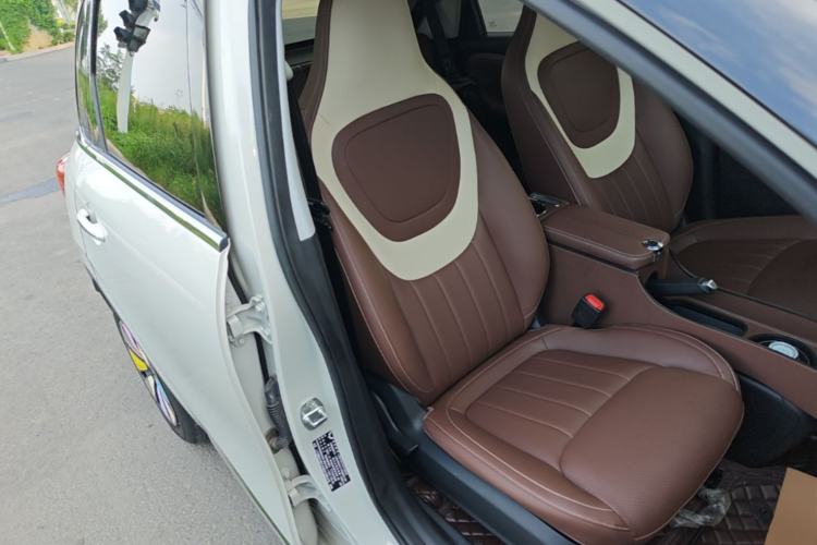 Used Wuling Bingo 2023 203km Comfort Edition Right Front Seat