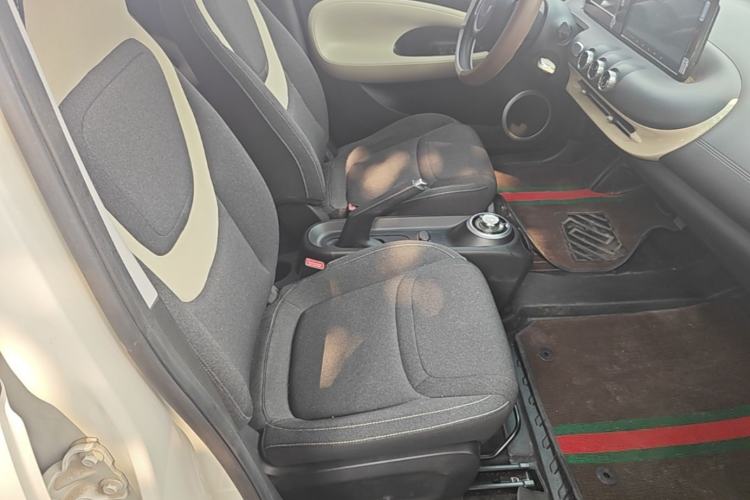 Used Wuling Bingo 2023 203km Light Edition Right Front Seat