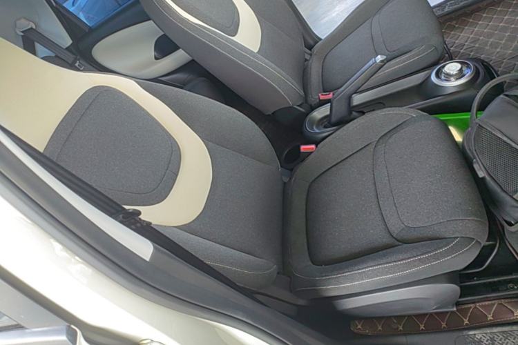 Used Wuling Bingo 2023 333 km Fast-Share Version Right Front Seat