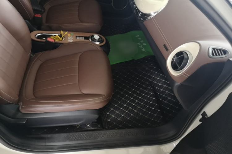 Used Wuling Bingo 2023 333 km Lingxi Connected+ Version Right Front Seat