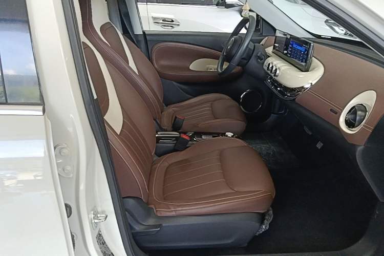 Used Wuling Bingo 2023 333km Enjoy+ Version Right Front Seat