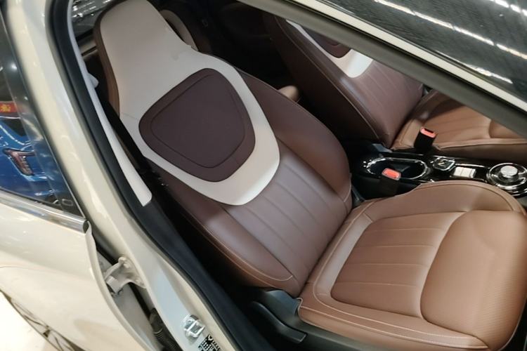 Used Wuling Bingo 2023 333 km Lingxi Connected Version Right Front Seat