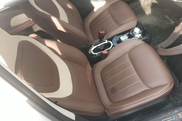 Used Wuling Bingo 2023 333 km Lingxi Connected Version Right Front Seat