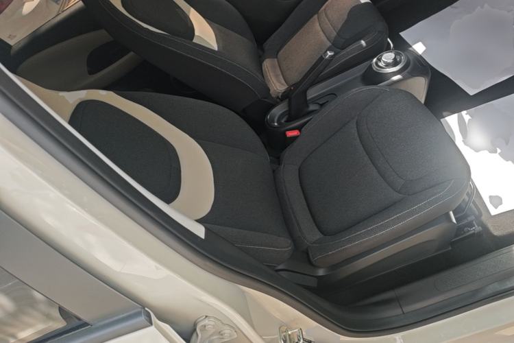 Used Wuling Bingo 2023 203km Light Edition Right Front Seat