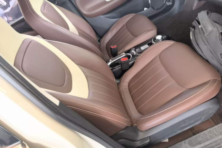 Used Wuling Bingo 2023 410 km Lingxi Deluxe Edition Right Front Seat