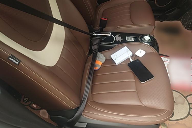 Used Wuling Bingo 2023 410 km Lingxi Deluxe Edition Right Front Seat