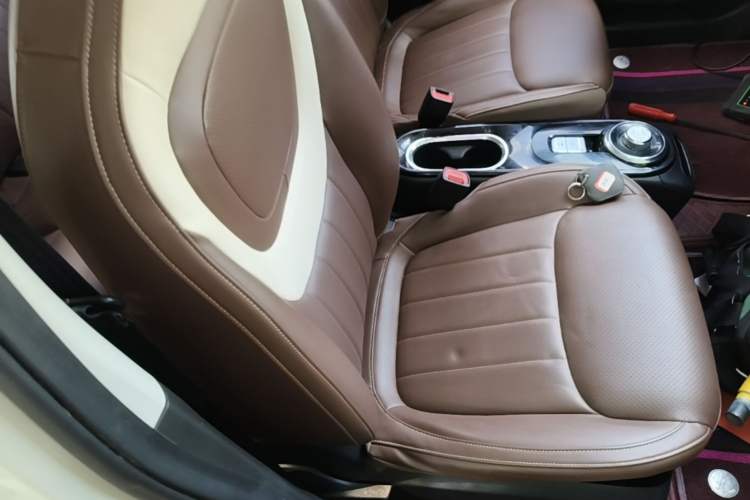 Used Wuling Bingo 2023 333 km Enjoyment Version Right Front Seat
