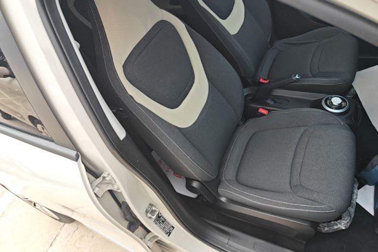 Used Wuling Bingo 2023 333 km Fast-Share Version Right Front Seat