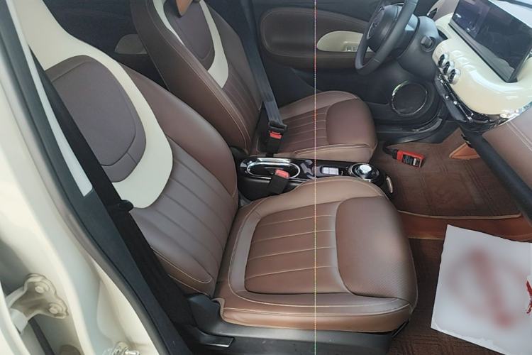 Used Wuling Bingo 2023 333 km Lingxi Connected+ Version Right Front Seat