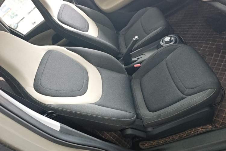 Used Wuling Bingo 2023 203km Light Edition Right Front Seat