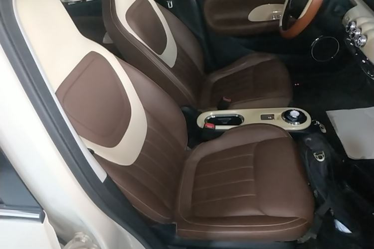 Used Wuling Bingo 2023 333 km Enjoyment Version Right Front Seat