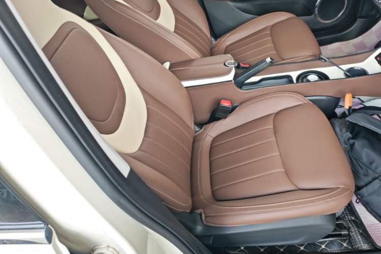 Used Wuling Bingo 2023 203km Light Edition Right Front Seat