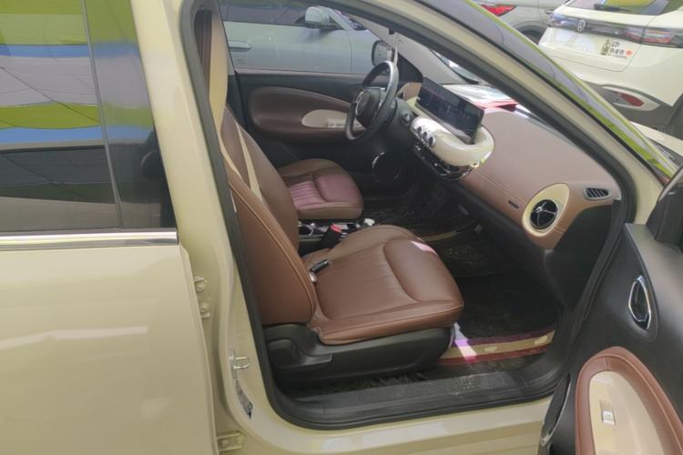 Used Wuling Bingo 2023 333 km Lingxi Connected Version Right Front Seat