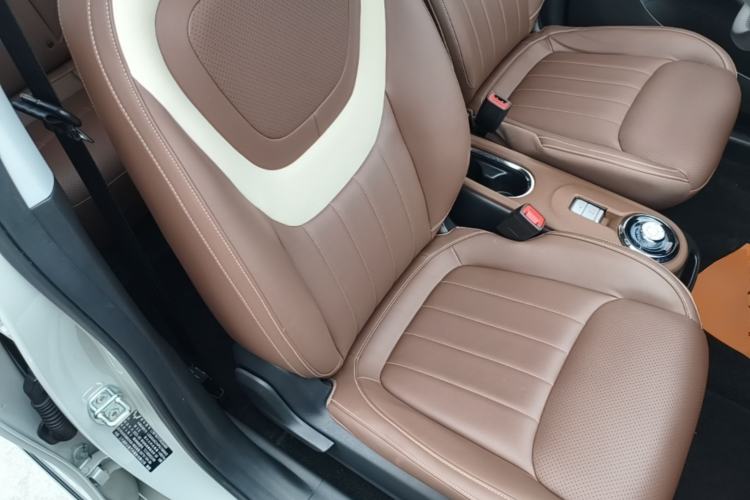 Used Wuling Bingo 2023 333 km Lingxi Connected Version Right Front Seat