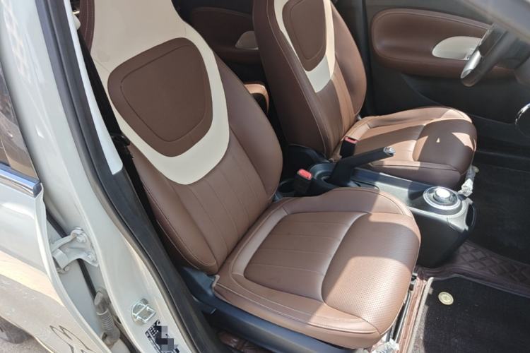 Used Wuling Bingo 2023 203km Comfort Edition Right Front Seat