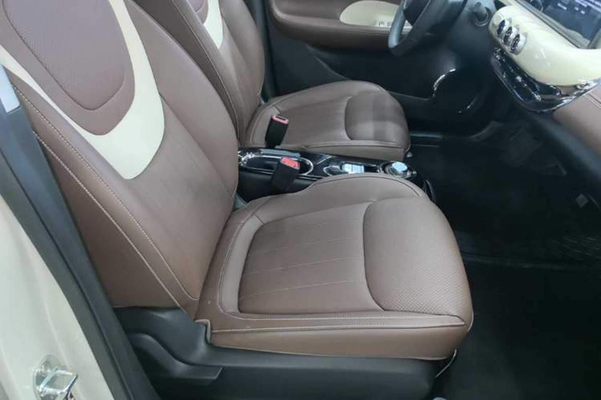 Used Wuling Bingo 2023 333 km Lingxi Connected+ Version Right Front Seat
