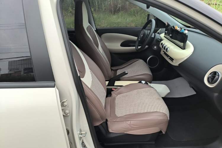 Used Wuling Bingo 2023 333 km Fast-Share Version Right Front Seat