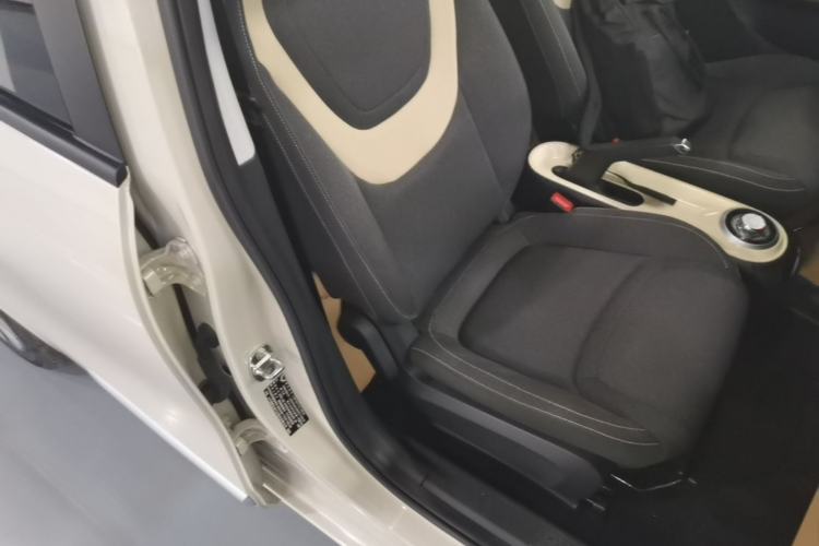Used Wuling Bingo 2023 203km Light Edition Right Front Seat